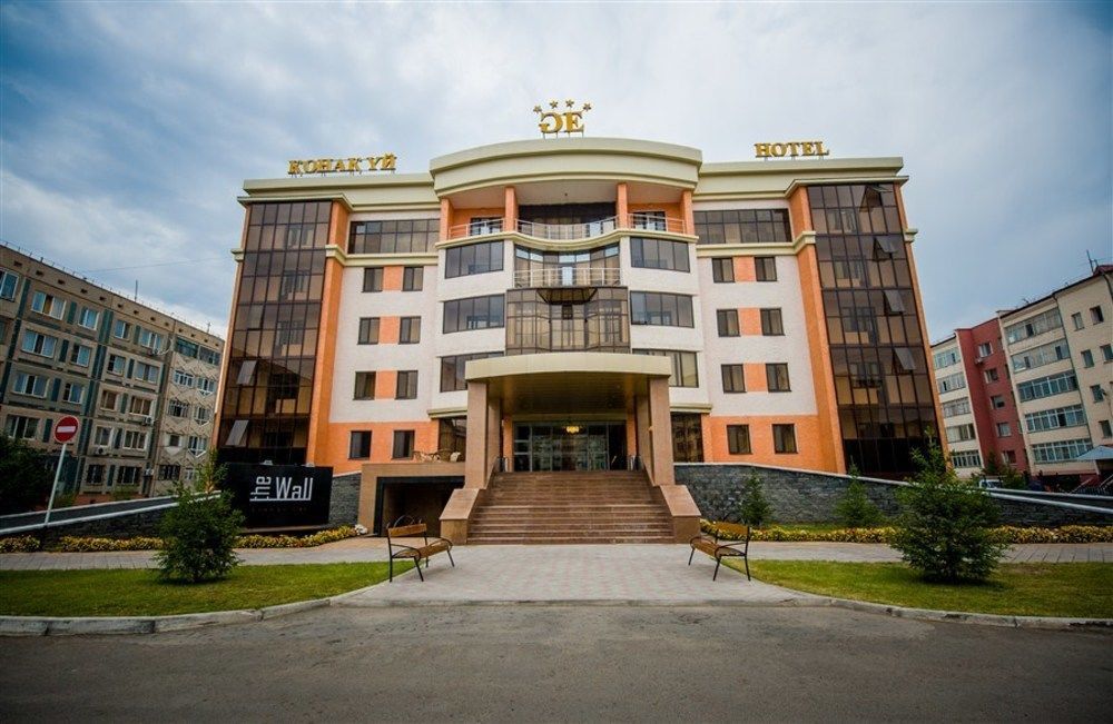 Отель Goldman Empire Астана Экстерьер фото